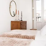 Stylish In Alfama Apartment *